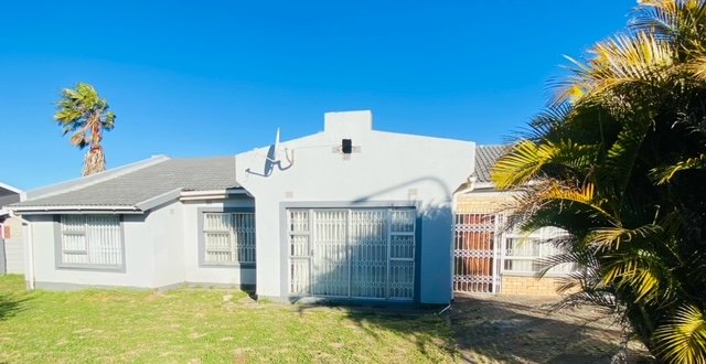  Bedroom Property for Sale in Southernwood Eastern Cape